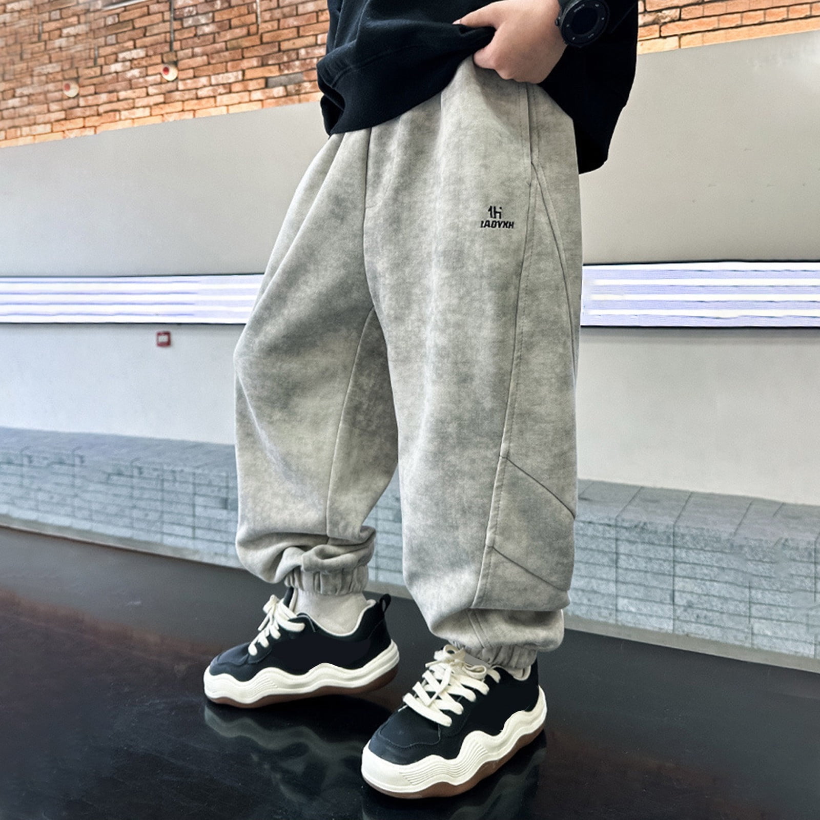 Fgnfyis Boys Winter Lined Thermal Joggers Soft Comfortable Athletic Sweatpants with Thick Warm Inner for Kids Outdoor Activities and Daily Wear Light Gray 14-15 Years