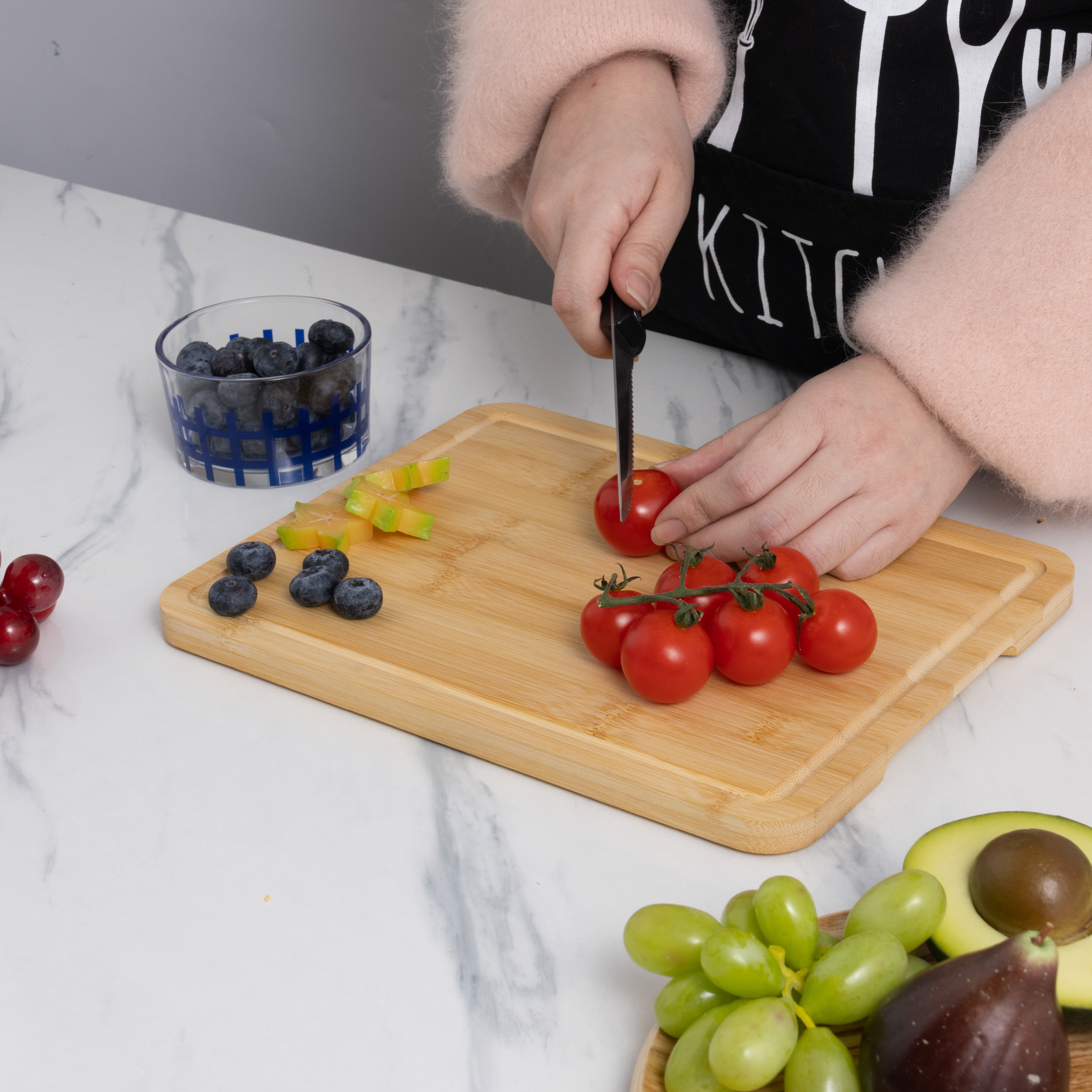 Mainstays Bamboo Cutting Board, 8.5” x 11”, with Juice Groove and Non-Slip Feet