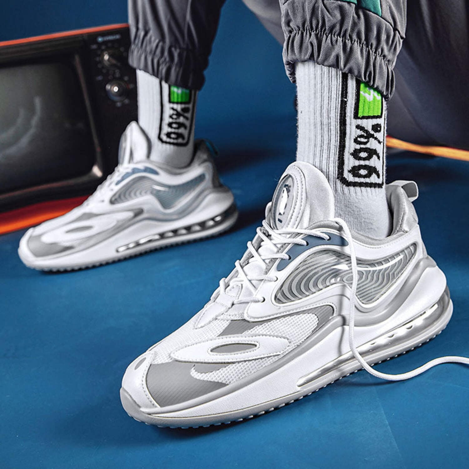 air max zephyr on feet