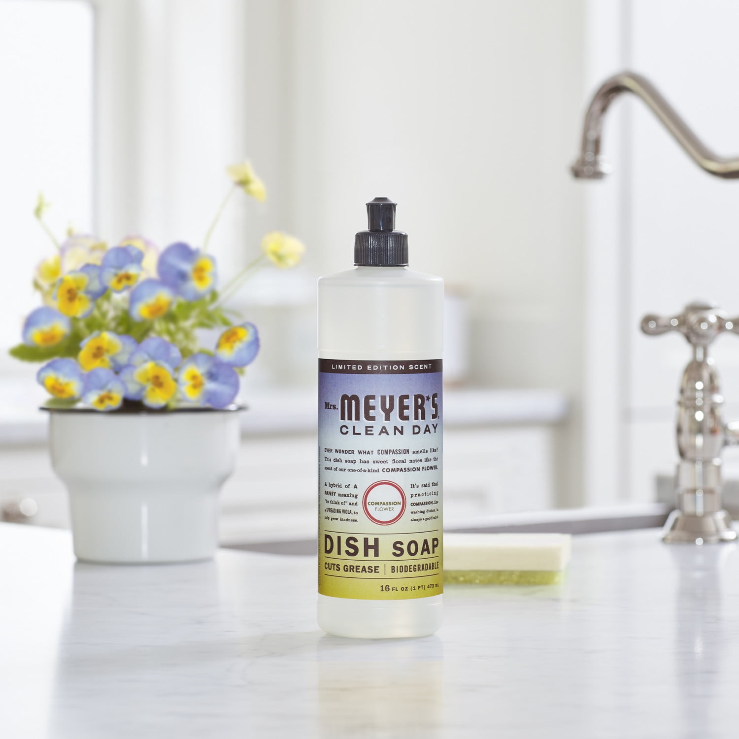 Mrs. Meyer's Clean Day Liquid Dish Soap, Compassion Flower Scent, 16 Fl Oz Bottle