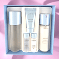 thumbnail image 2 of Set de cuidado de la piel Laneige Water Bank Blue Hyaluronic para piel grasa, 2 of 5
