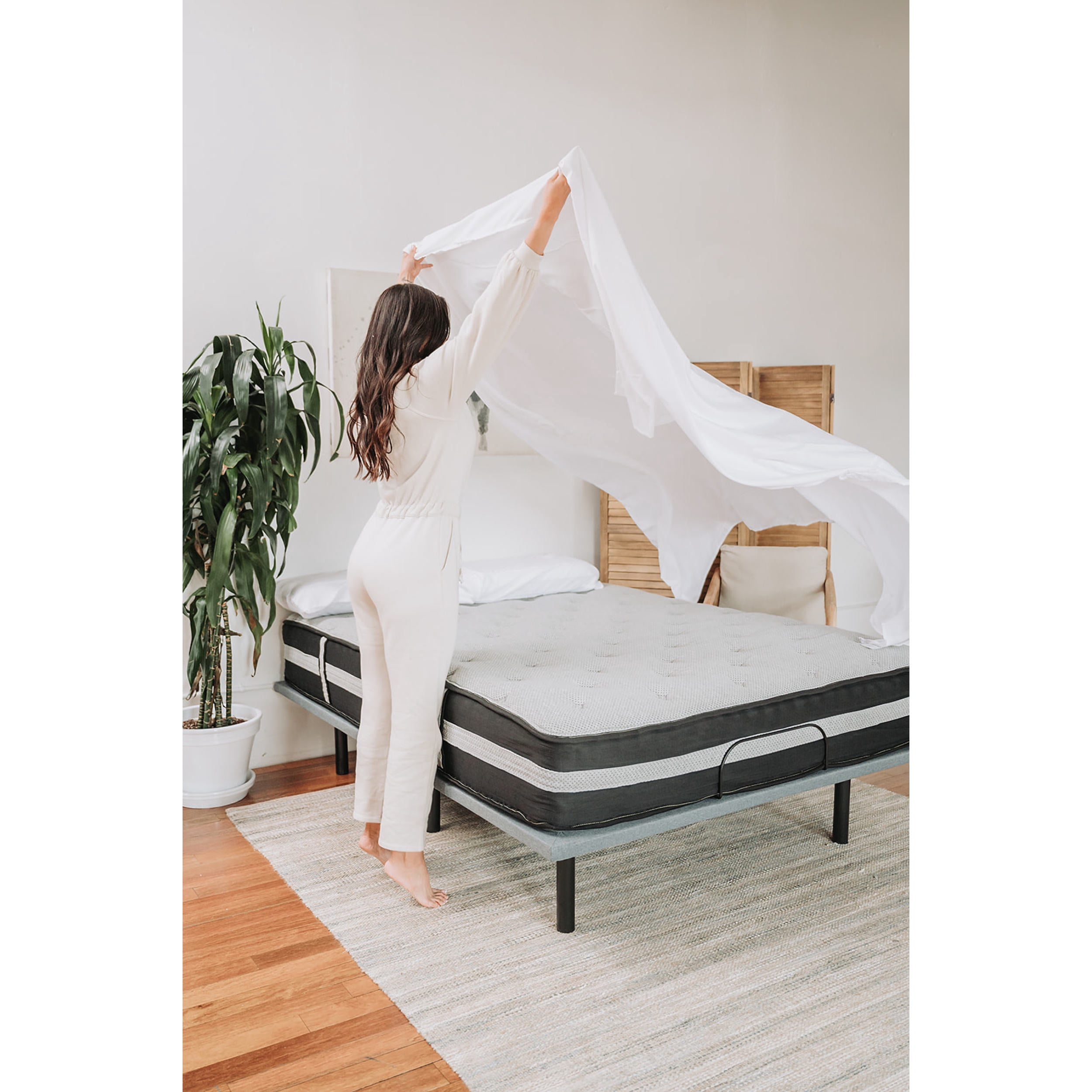 4-Piece White Microplush and Bamboo Queen Hypoallergenic Sheet Set 66037
