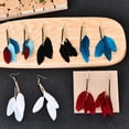 thumbnail image 3 of Pendientes de cadena pluma bohemio Qarigey 2 uds Negro, 3 of 6