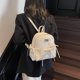 thumbnail image 4 of Mochila retro de diseño de nicho para mujer, nueva mochila de moda 2025 de estilo británico para la universidad, moderna y versátil, informal., 4 of 5