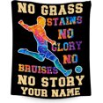 thumbnail image 1 of Manta de fútbol personalizada: suave, mullida y cálida. Mantas pequeñas para el regazo y la cuna. Mantas deportivas inspiradoras de color negro. Regalo para amantes del fútbol., 1 of 8