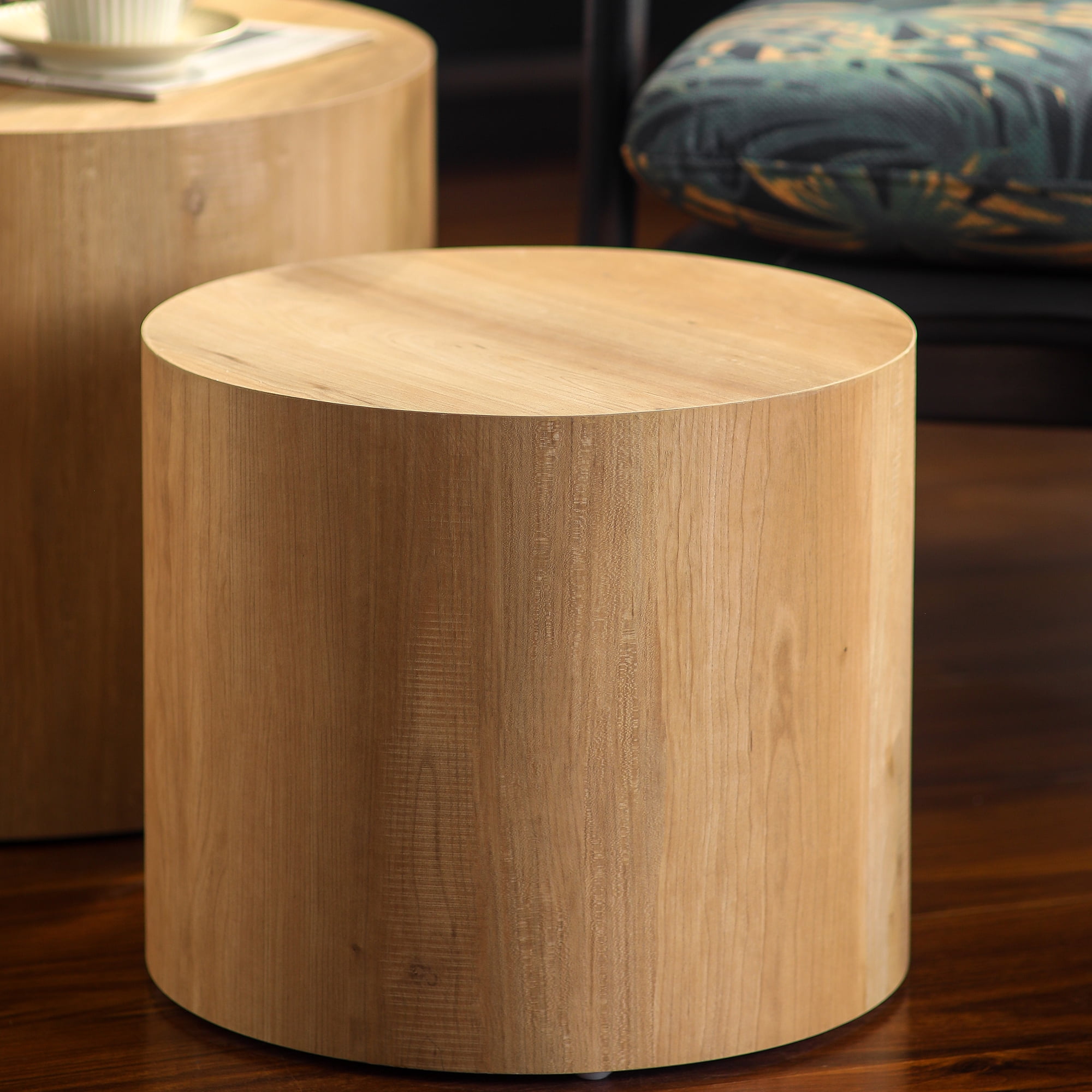 Leumius Set of 2 Nesting Coffee Tables, Round Modern Circle Wooden Accent Side End Tables for Small Space Living Room Bedroom Light Oak