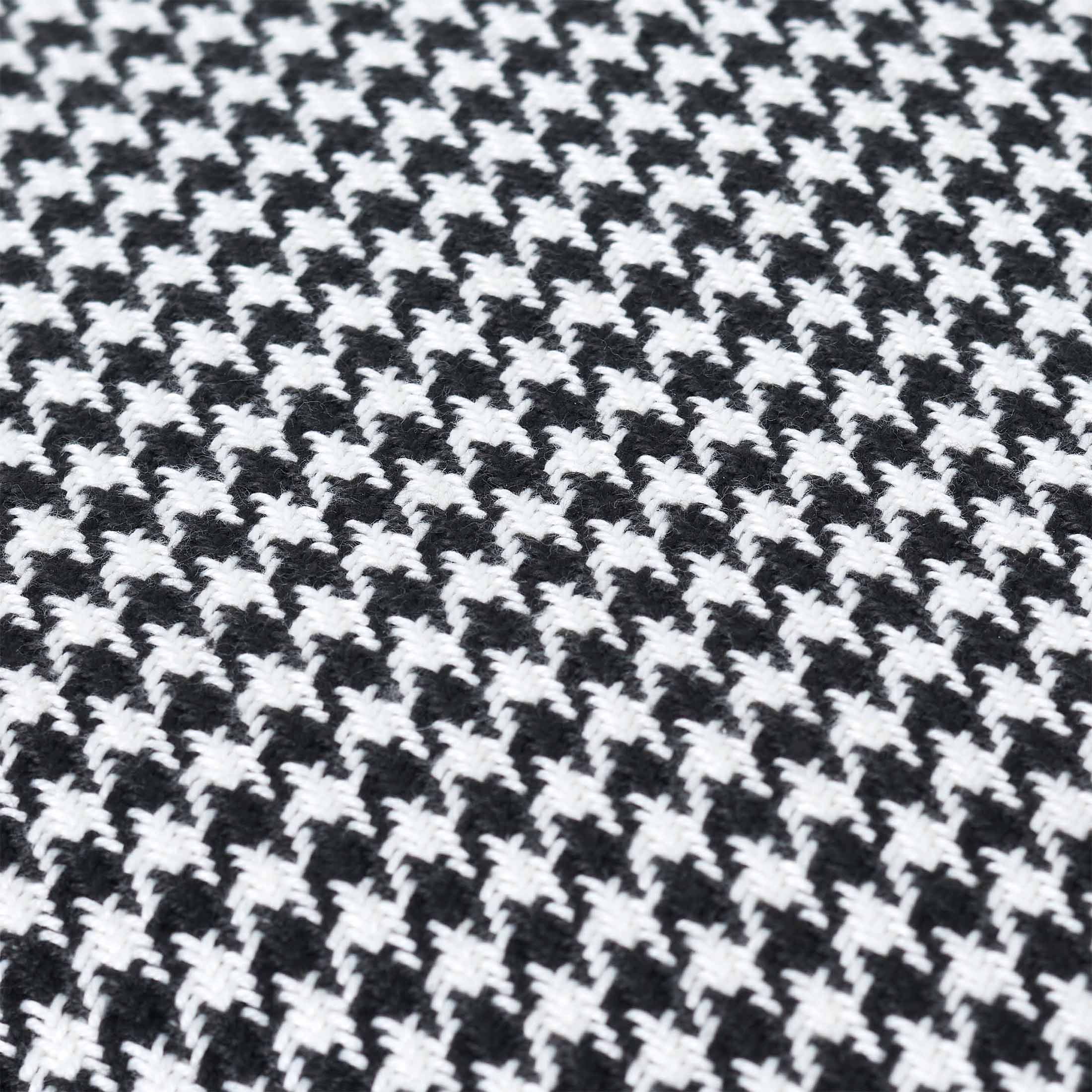 Mainstays 18 in x 18 in Black Houndstooth Woven Decorative Pillow