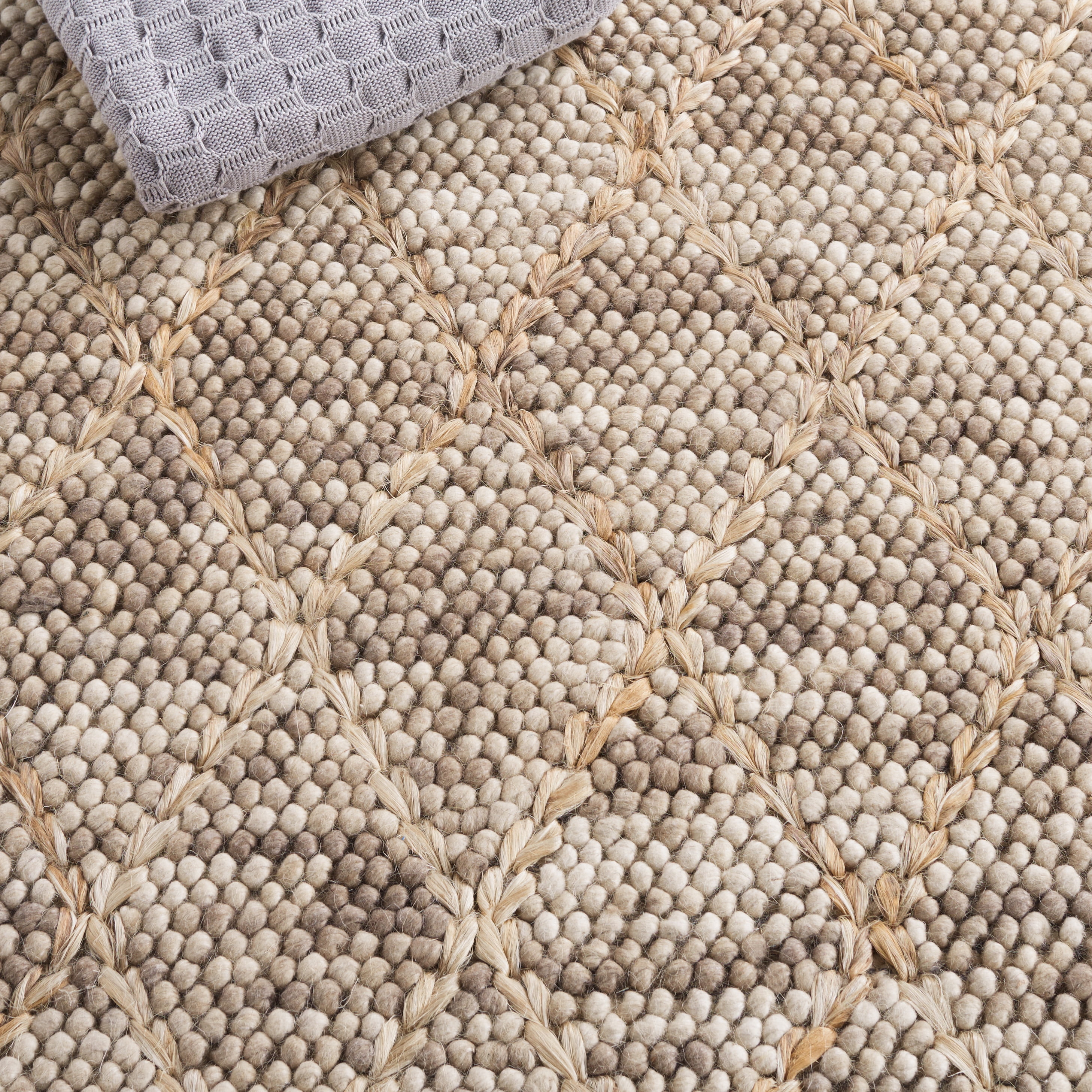 SAFAVIEH Natura Glenn Diamond Area Rug, Brown/Natural, 6' x 6' Square