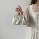 thumbnail image 3 of Bolso de mano con perlas para niña dulce, bolso de mano para mujer, bolso cruzado plisado a la moda, bolso de nube, mini bolso pequeño para teléfono móvil, 3 of 6