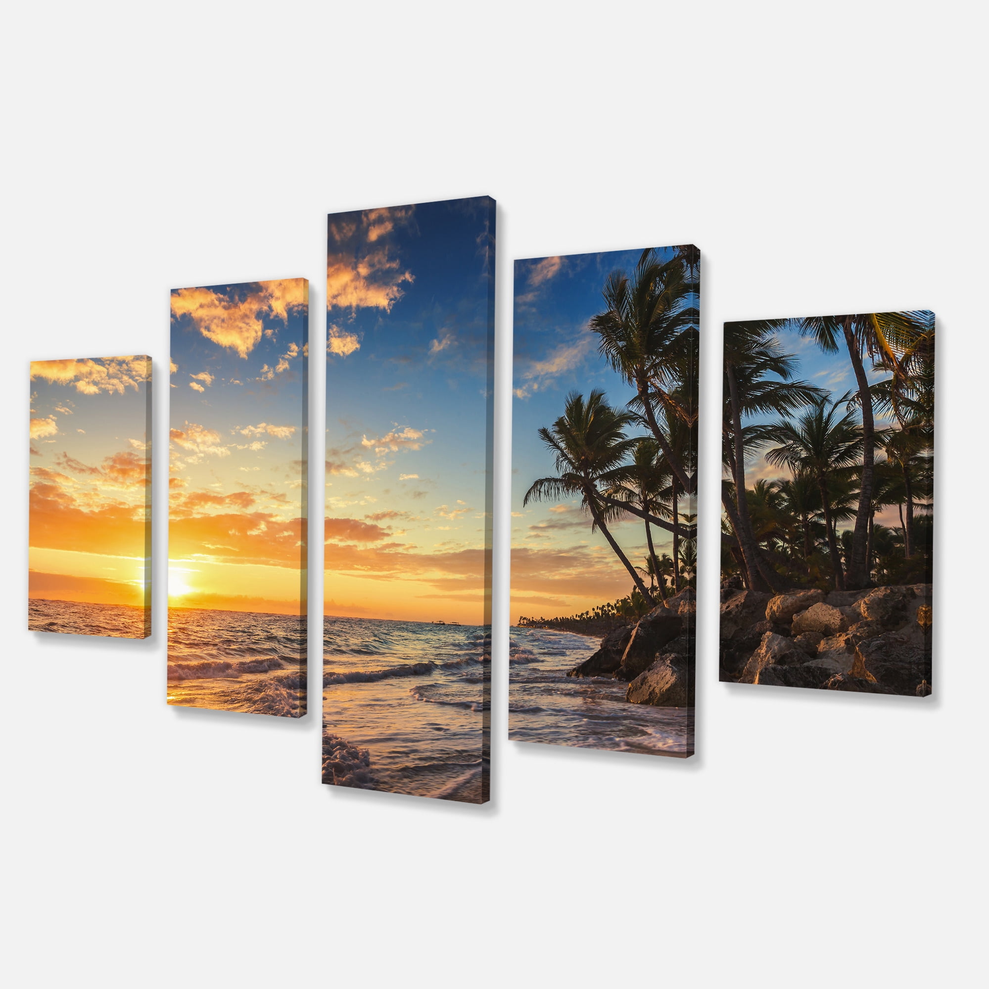 Designart 'Paradise Tropical Island Beach with Palms ' Extra Large Seascape Art Canvas