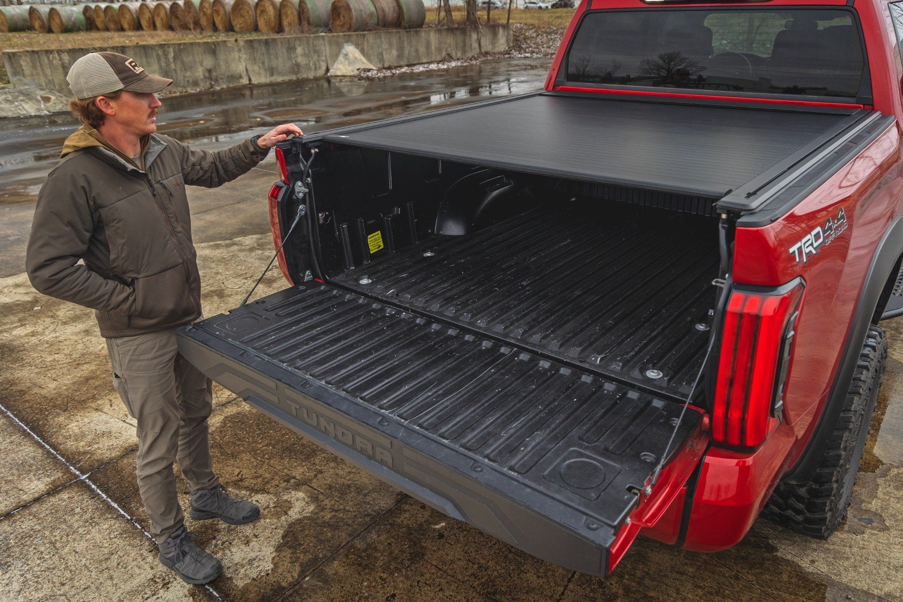 Rough Country Powered Retractable Bed Cover for 22-25 Toyota Tundra - 51514551