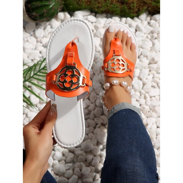 opean And American Style Plus Size Women's Metal Large Disc Sandals With Toe Ring And Open Toe, Fashionable Slippers For Casual And Beach Outfits I