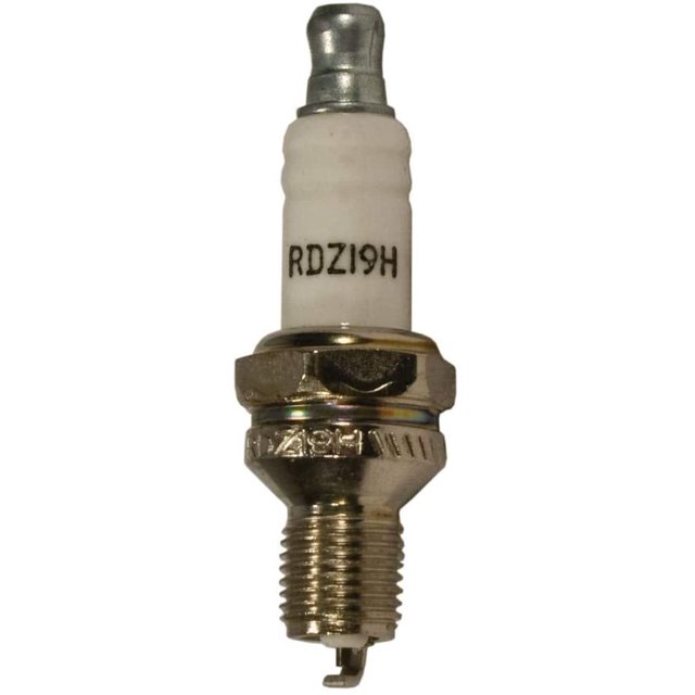 Champion 940 RDZ19H Copper Plus Small Engine Spark Plug, Pack of 1