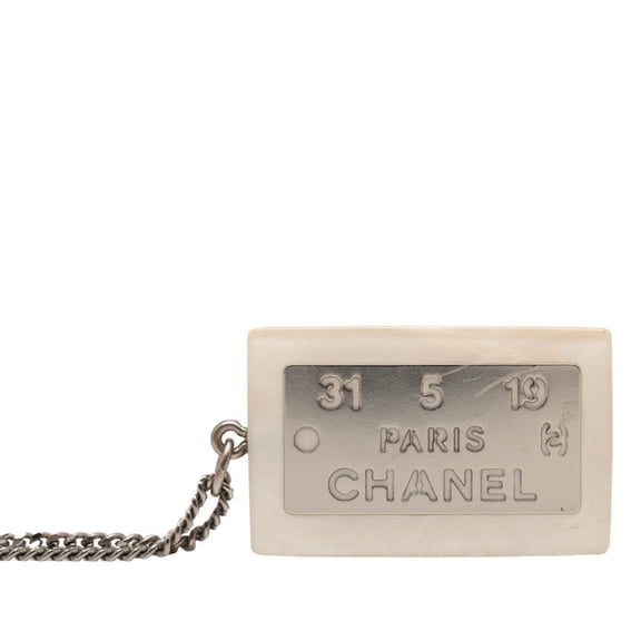 Pre-Owned Chanel Logo Plate Necklace, Silver and White Metal, Women's CHANEL