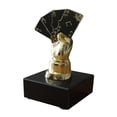 thumbnail image 3 of Premio Ganador del Trofeo Alloy Poker Finger por Casino Tournament Game Golden SM SunniMix Hand Shape Poker Trophy, 3 of 8