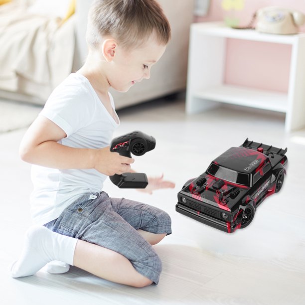 1/16 Coche eléctrico Juguetes 70m Distancia de control 4WD 2.4G Modelo de vehículo para niño