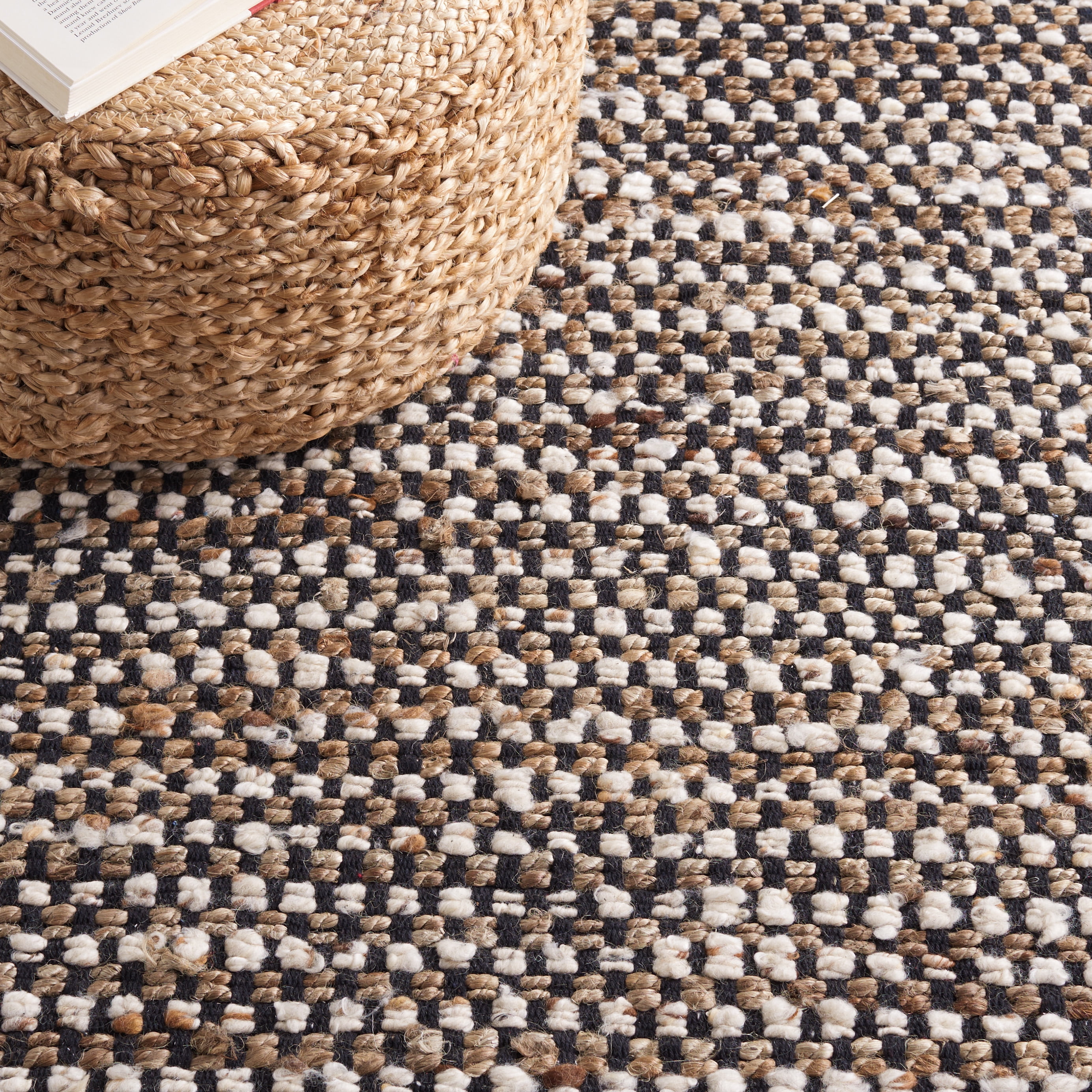 SAFAVIEH Natura Greg Geometric Area Rug, Black/Ivory, 8' x 10'
