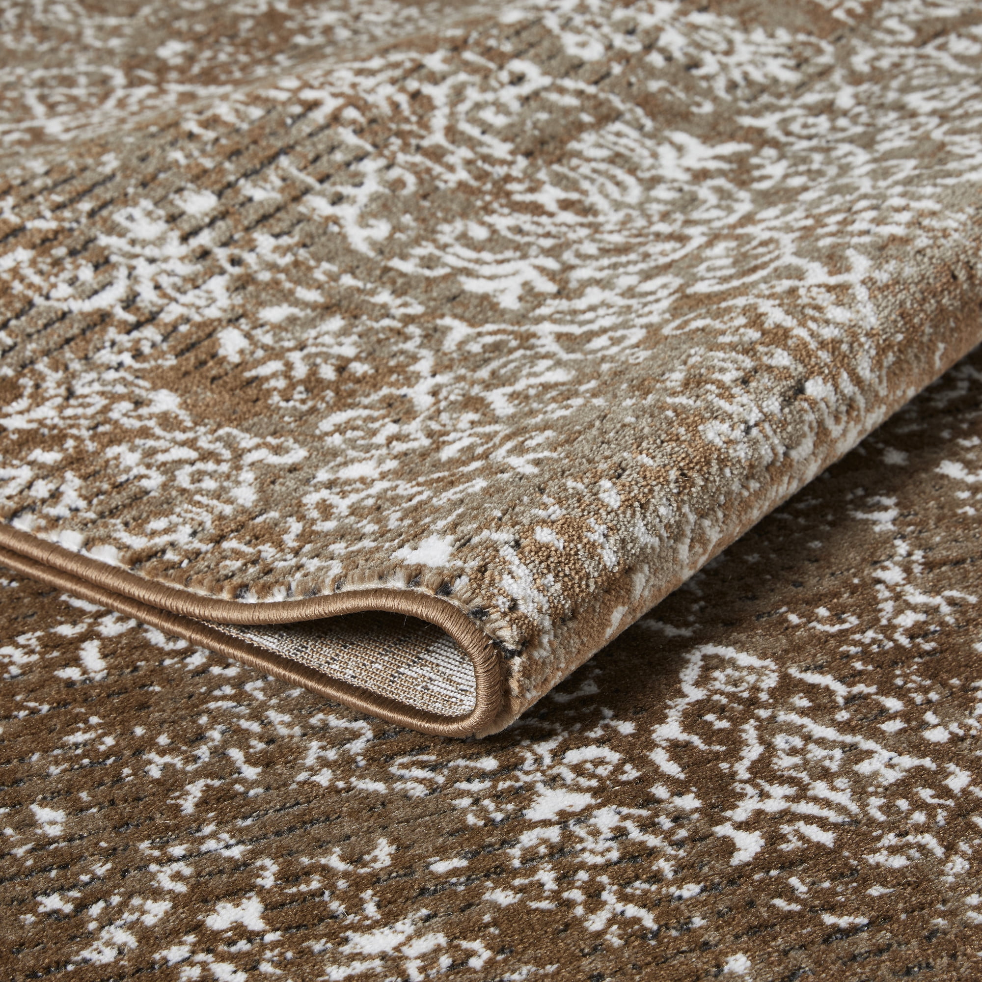 Loomaknoti Aysal Armilli 2' x 3' Brown Distressed Indoor Accent Rug