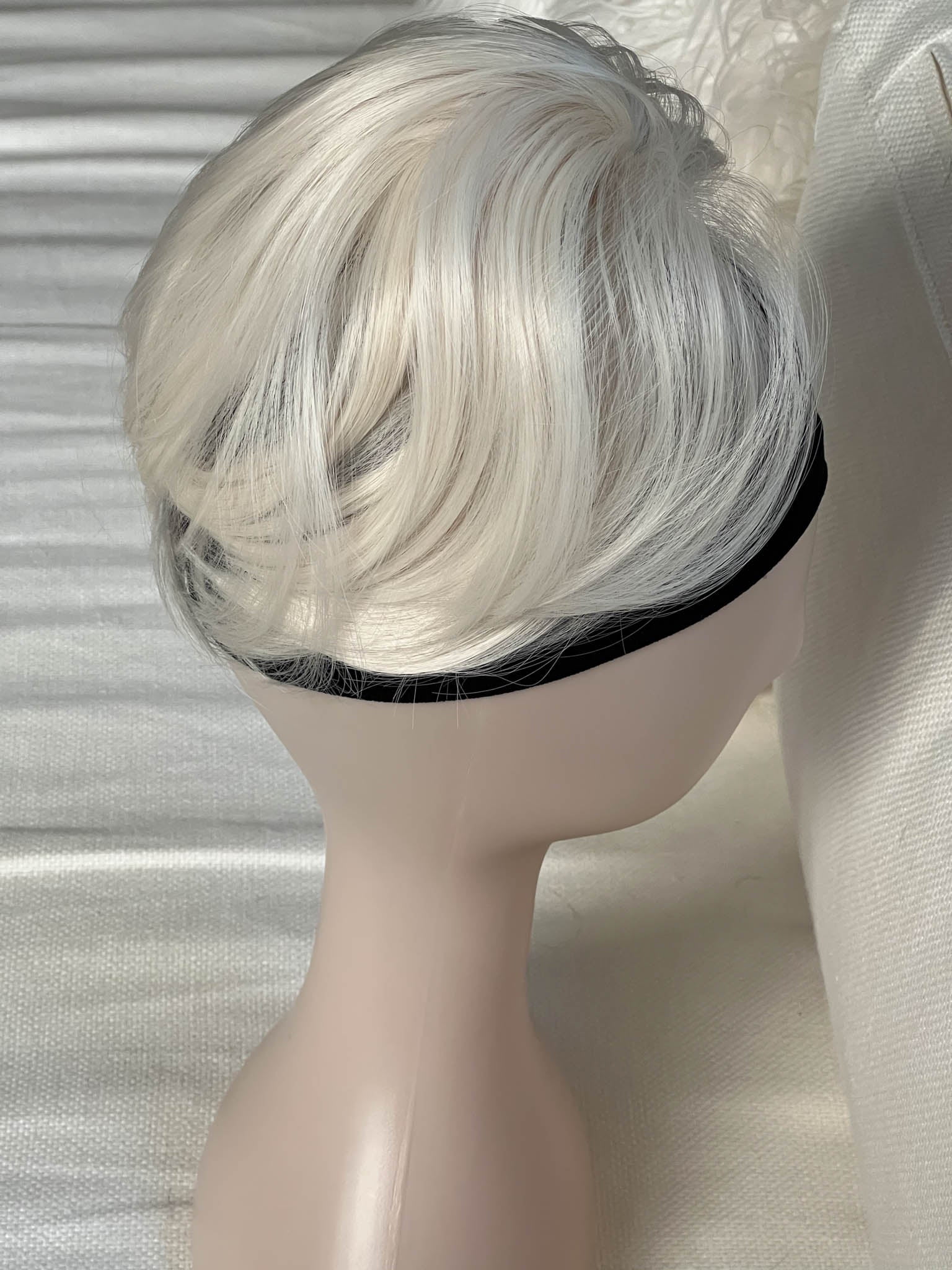 Apexhairs Messy Bun Hair Piece Tousled Updo Straight Hair Chignon Scrunchy Platinum Blonde