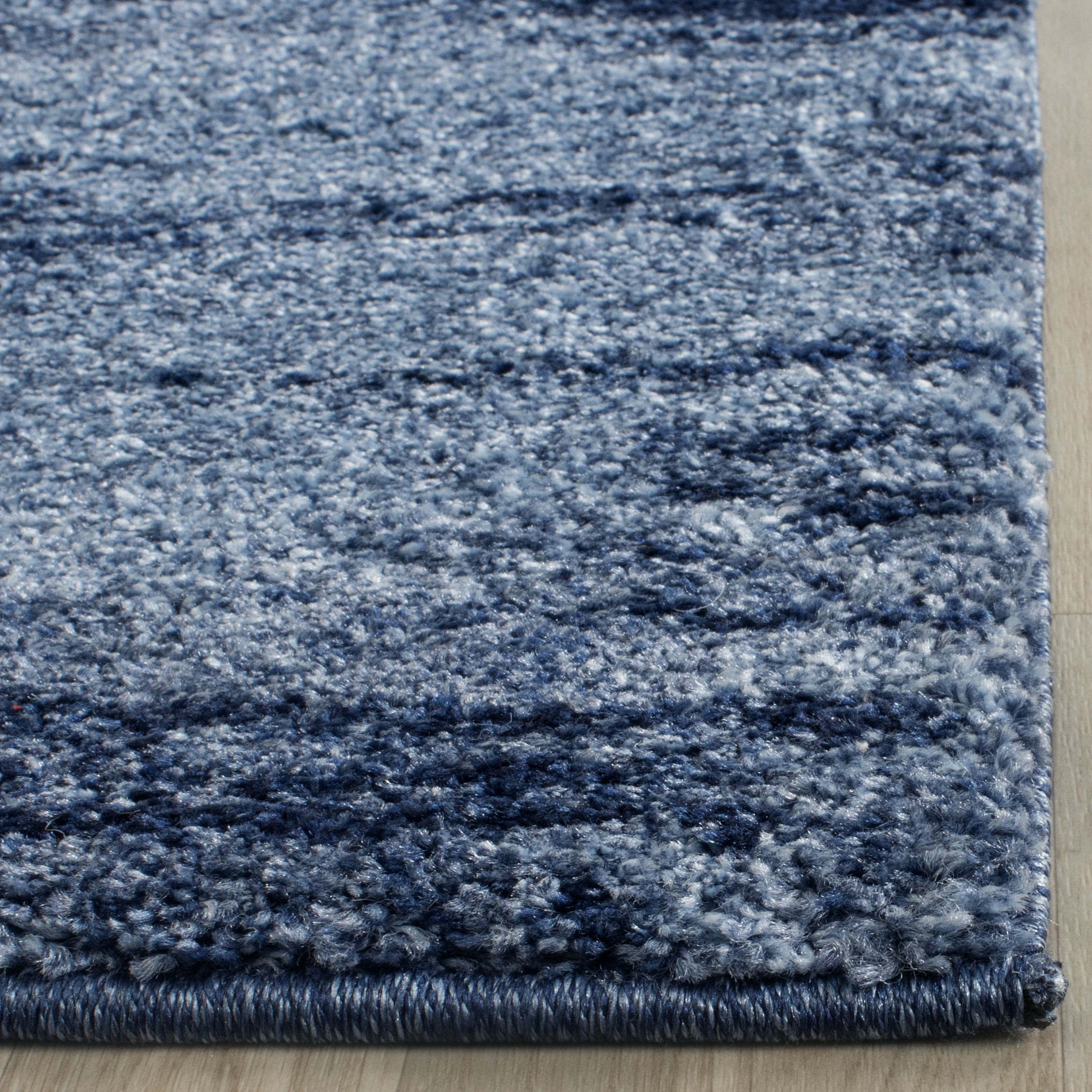 SAFAVIEH Retro Chantel Abstract Runner Rug, Light Blue/Blue, 2'3" x 9'
