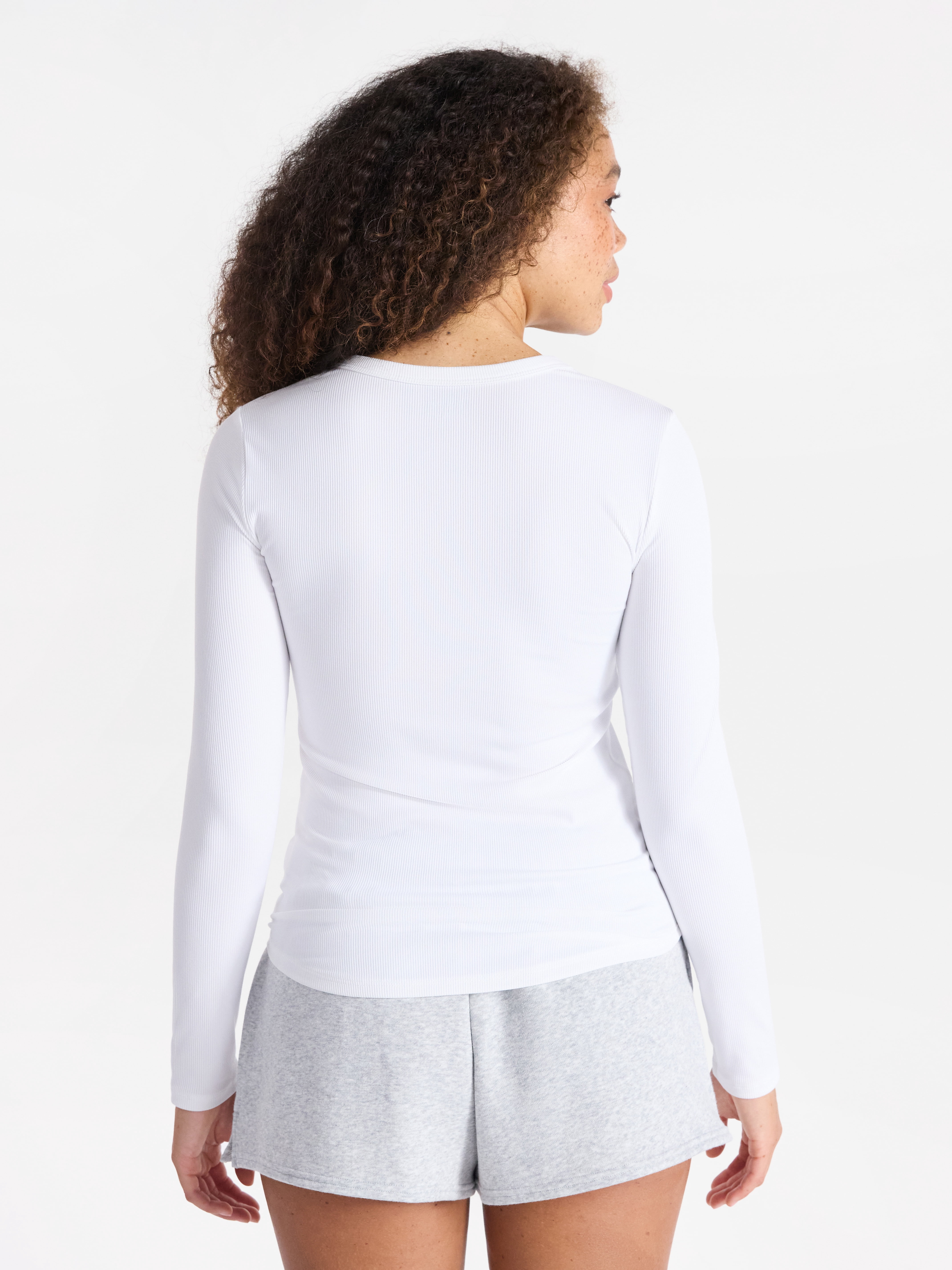 No Boundaries Ribbed Crewneck Tee with Long Sleeves, 1 or 2-Pack, Women's & Women's Plus XXS-XXL