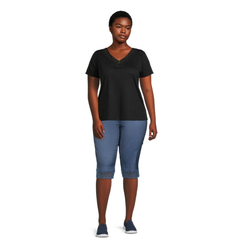 RealSize Women s Plus Size Crochet Trim Stretch Pull On Capris