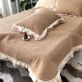 thumbnail image 4 of Colcha fina acolchada con volantes de encaje, funda de cama, colchón, Sábana, colcha de verano con fundas de almohada, tamaño Queen, 3 uds., 4 of 5
