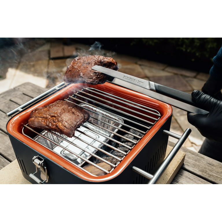 Dårligt humør Stolt tredobbelt Everdure CUBE Charcoal Grill with Cool Touch Handles, Storage Container &  Bamboo Serving Board - Walmart.com