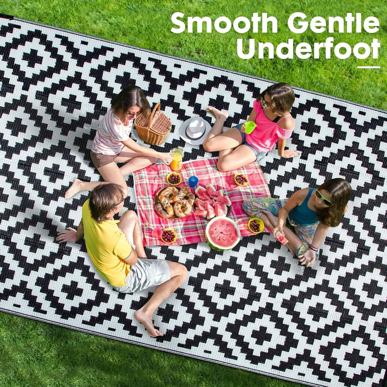 MAYEERTY 9x12 FT Plastic Straw Outdoor Patio Rug, Reversible Diamond Pattern Floor Mat Black and White, Waterproof UV Resistant Large RV Rug for Backyard Deck Beach Camping Picnic Trailer