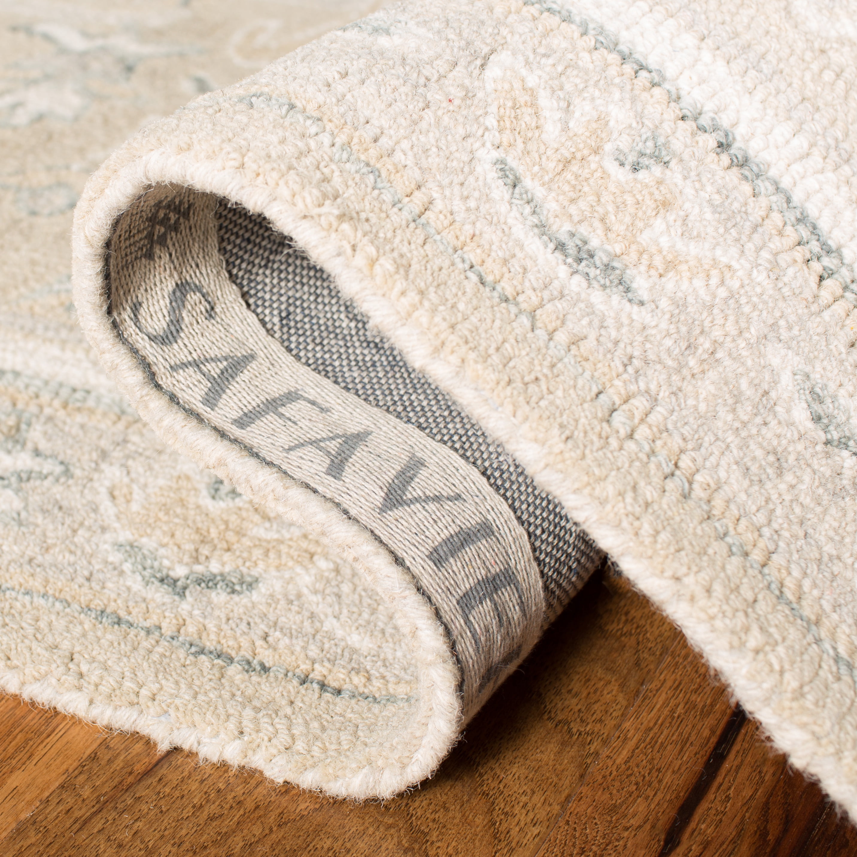 SAFAVIEH Micro-Loop Emilija Oriental Area Rug, Light Grey/Ivory, 7' x 7' Square