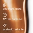 thumbnail image 4 of Clinique Even Better™ Clinical Vitamin Makeup SPF 50 - Base de Maquillaje Ligera con Vitaminas C, E y B3, 4 of 7