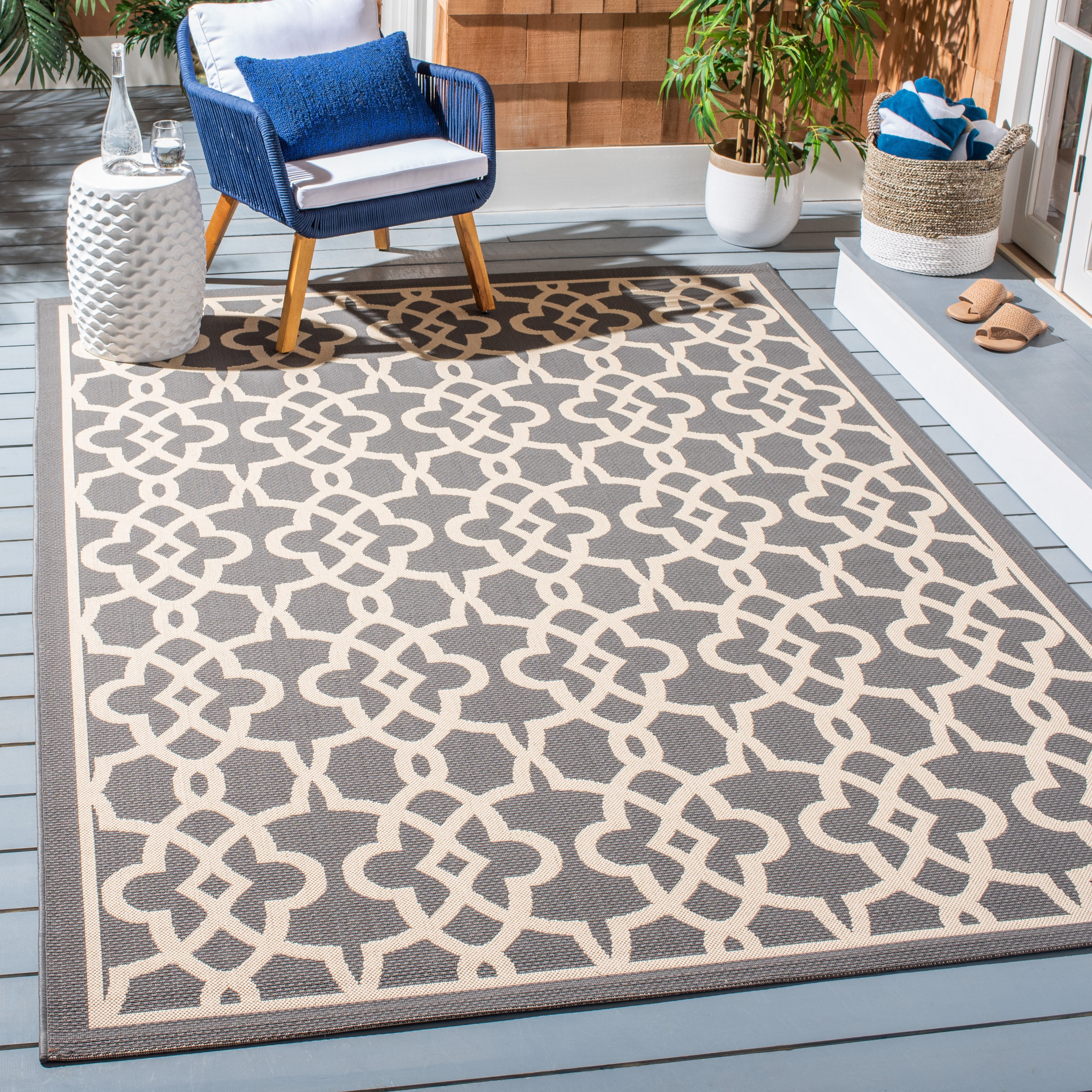 Safavieh Courtyard Carlos Oriental Indoor/Outdoor Area Rug, Gray/Beige, 6'7" x 9'6"