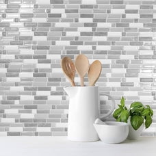 Smart Tiles Peel and Stick Backsplash, 5 Adhesive Tiles, Crescendo Grey/White, 9.72"x9.36"