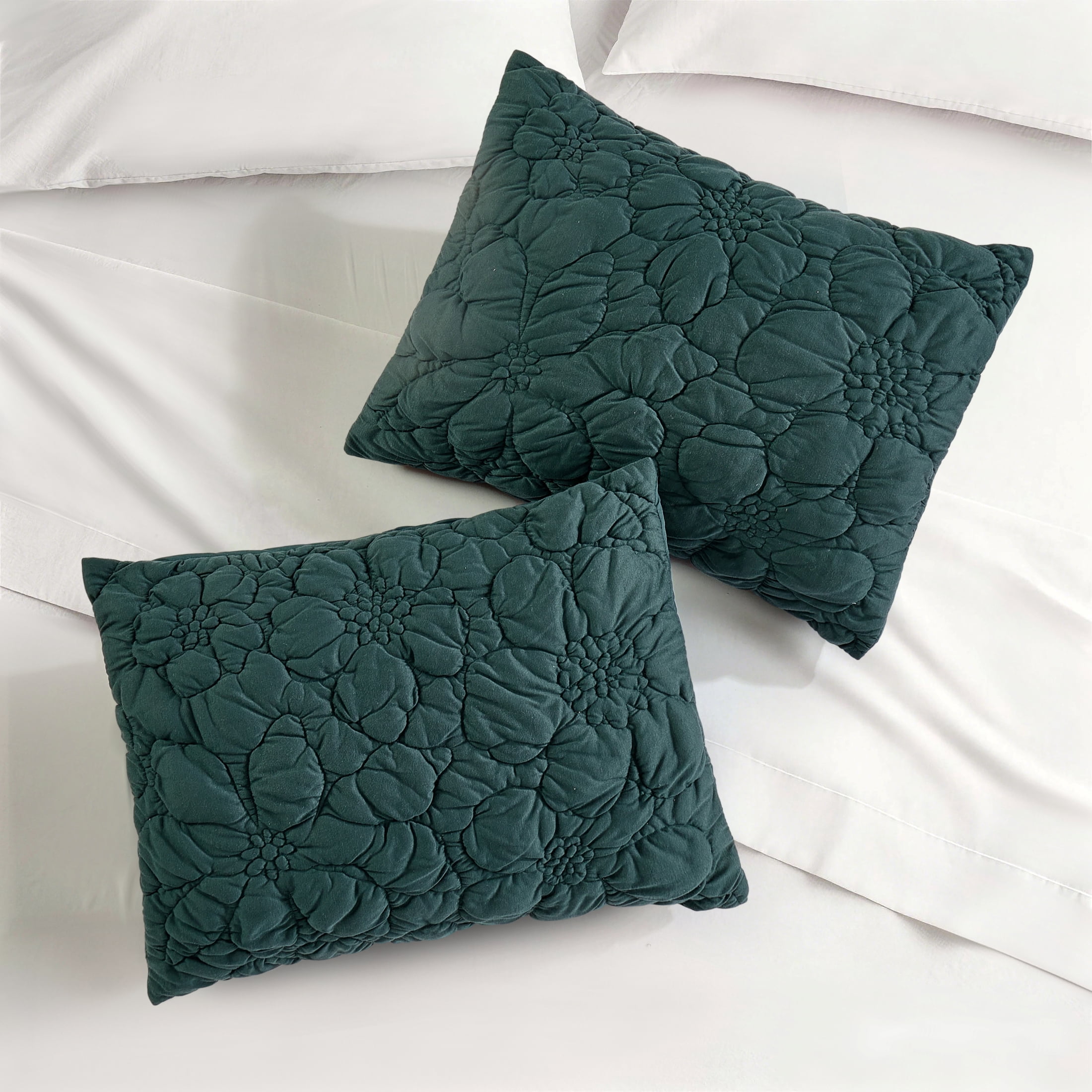 The Pioneer Woman Ruched Floral 3-Piece Comforter Set, Full/Queen, All Season, Teal