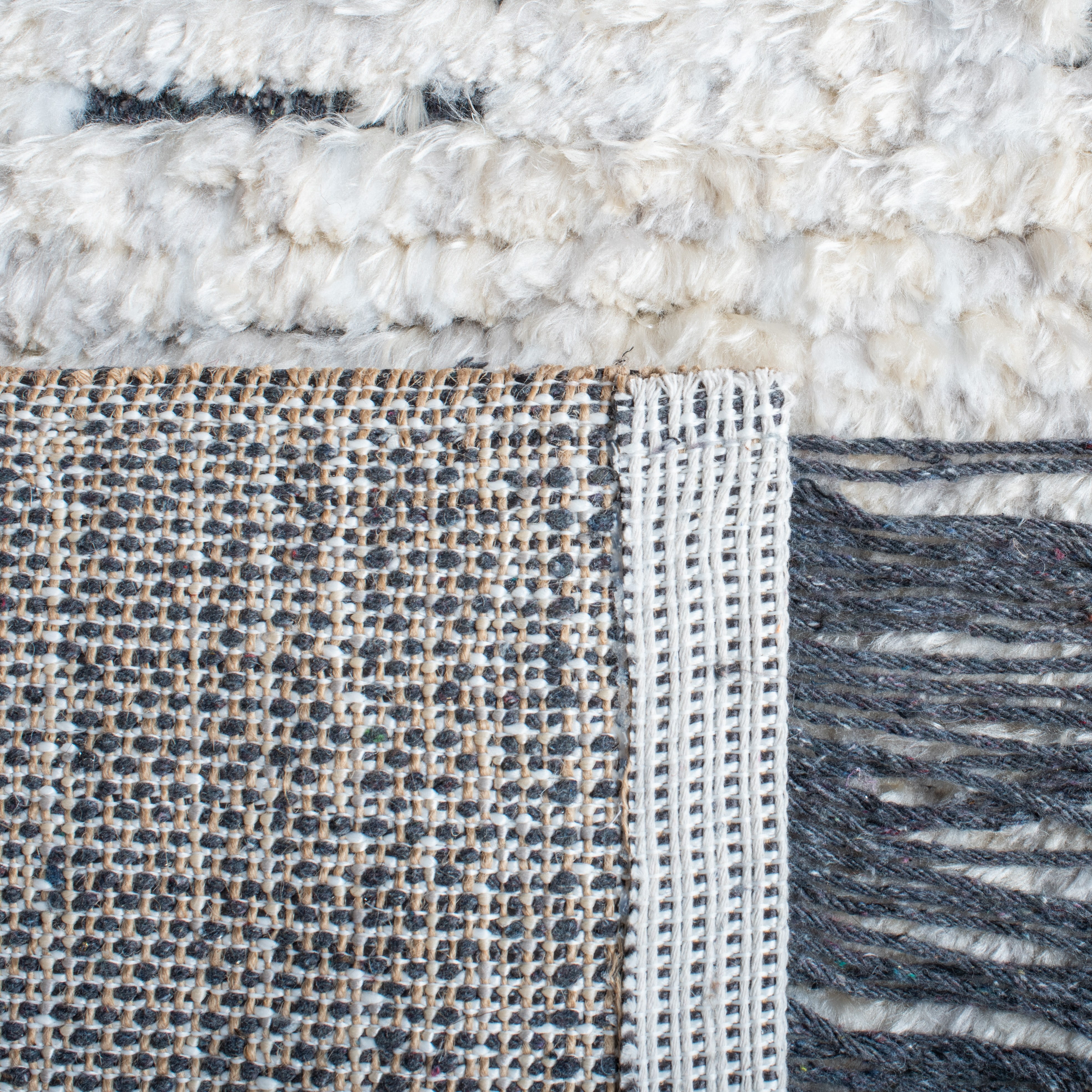 Safavieh Burko Kazi Abstract Area Rug, Gray/Ivory, 4'5" x 6'5"