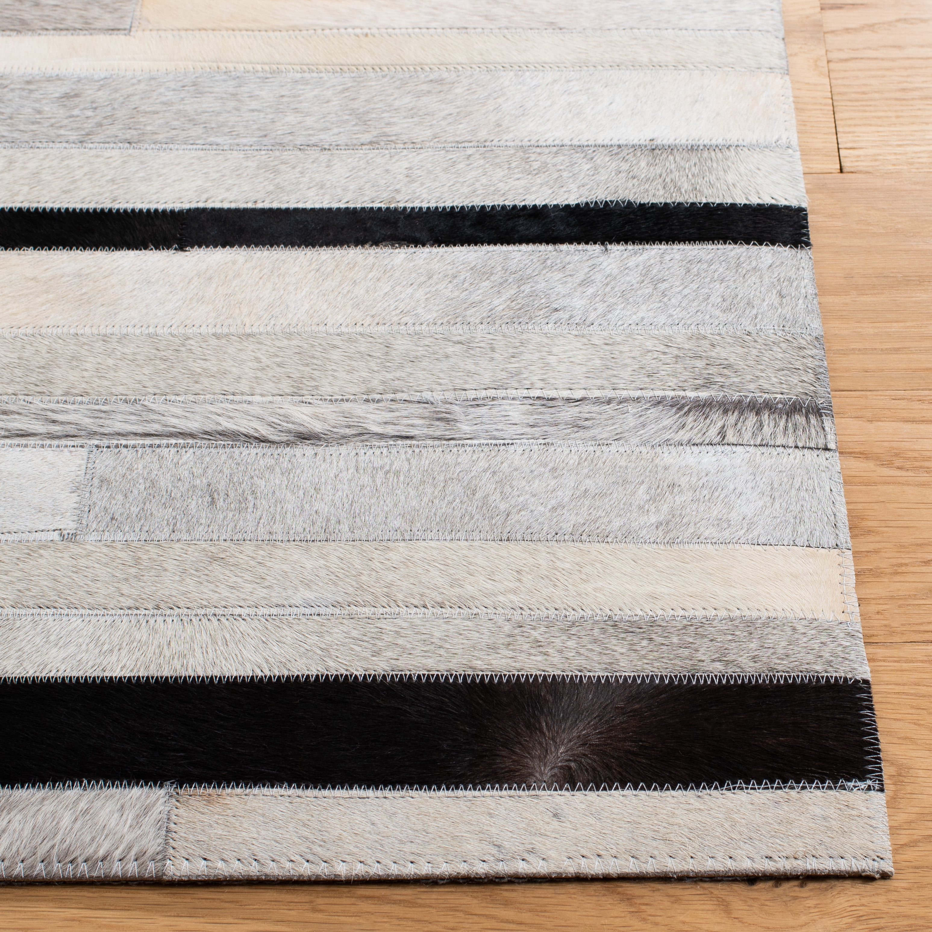 SAFAVIEH Studio Leather Forrester Striped Area Rug, Ivory/Black, 4' x 6'