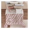 thumbnail image 3 of Edredón Premium Estampado Reverso Borrega King Size Jumbo Esquimal (Asmara, 265x240cm), 3 of 6