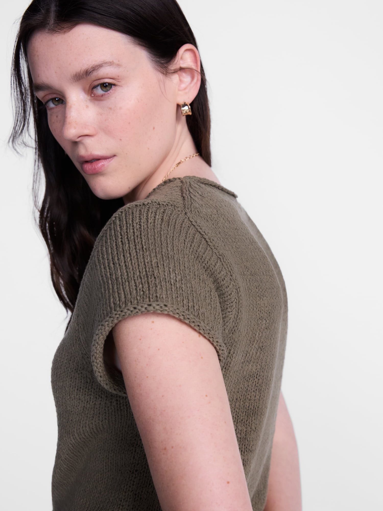 Scenario Women's and Women's Plus Pullover Rollneck Lightweight Sweater with Short Sleeves, Sizes XS-4X