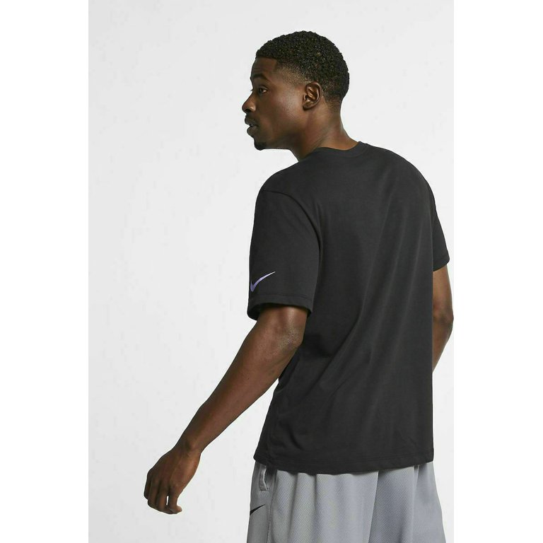 Nike Dri-FIT Men's Basketball T-Shirt.