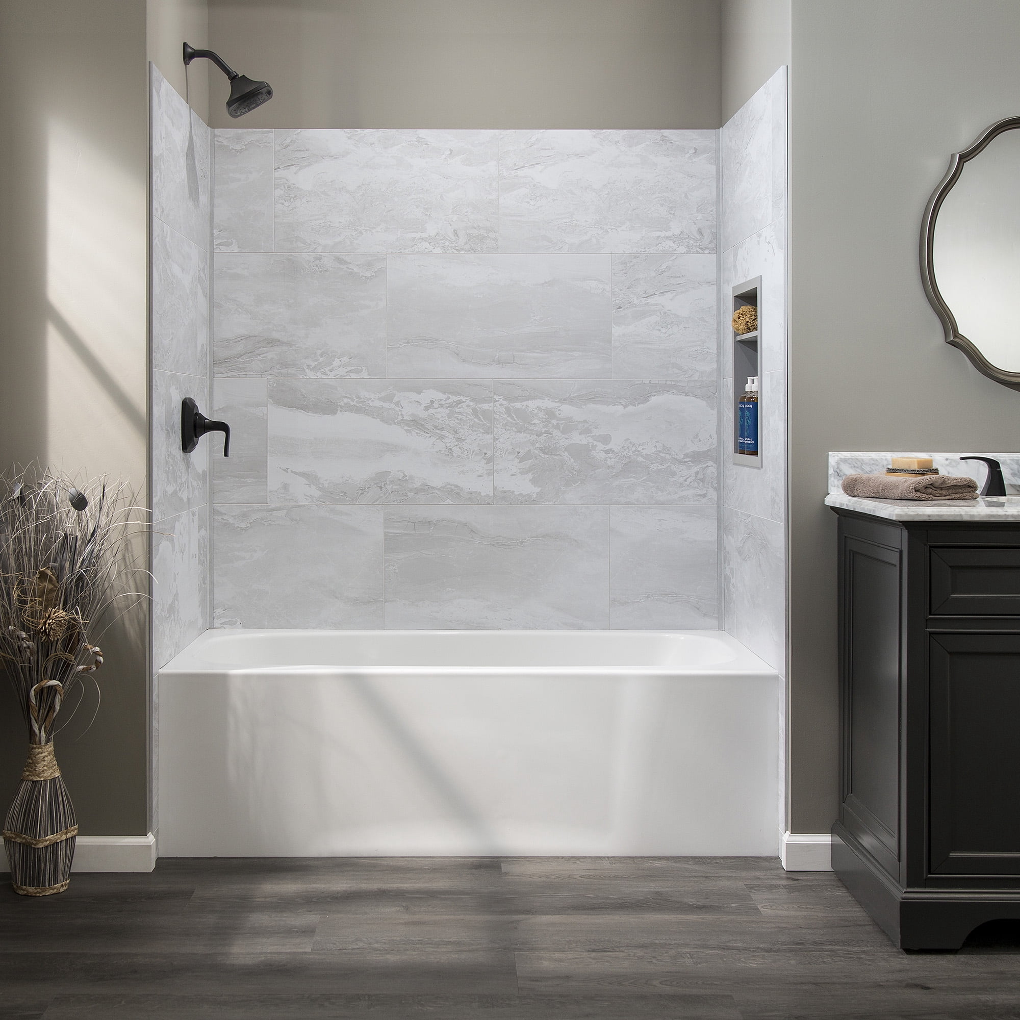 Palisade 25.6in x 14.8in Vinyl Wall Tile in Iced Pewter