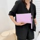 thumbnail image 4 of Bolso de embrague de noche con remaches de moda Bolso de sobre de cuero para mujer (púrpura), 4 of 5