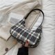 thumbnail image 4 of Bolso retro para axilas de lona con estampado a cuadros para mujer, bolsos pequeños para vagabundos (negro), 4 of 5