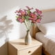 thumbnail image 4 of Ramo de flores artificiales de seda con forma de mariposa para decoración de ventanas interiores y jardines exteriores | Arreglo floral artificial con hojas verdes para decoración del hogar, 4 of 6
