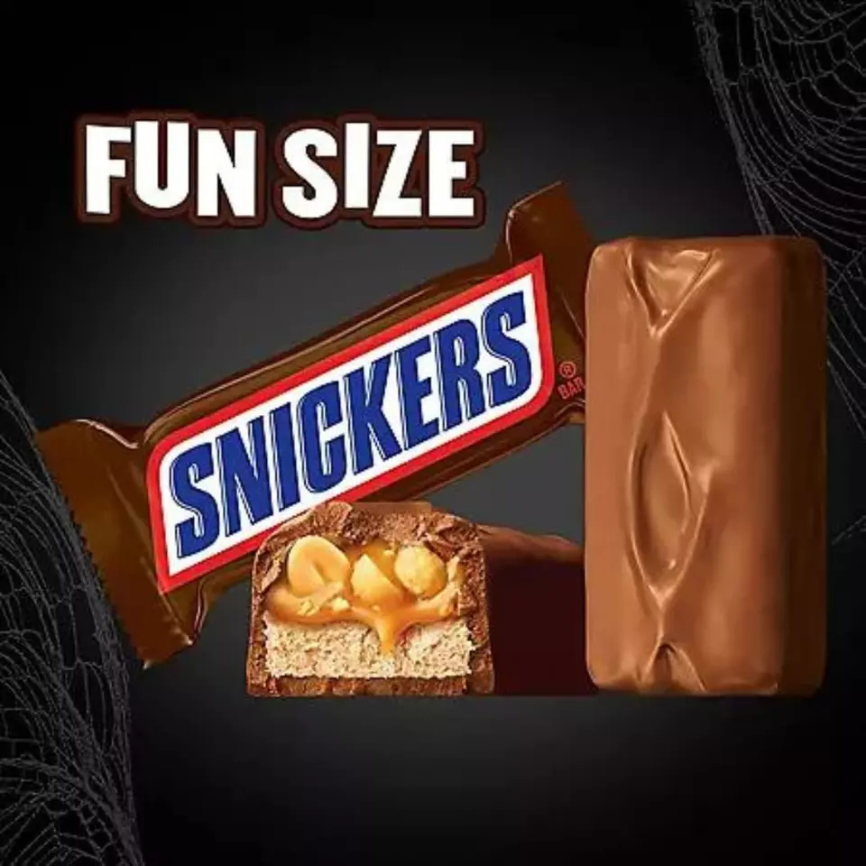 SNICKERS Milk Chocolate, Fun Size Candy Bars - Individually Wrapped (2 Pounds)