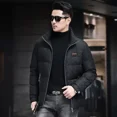 thumbnail image 4 of Chaqueta de plumón ultraligera con cuello alto, ropa de diseñador para hombre, chaqueta de lujo con relleno de pato para hombre, abrigo cálido de invierno para hombre, 4 of 5