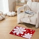 thumbnail image 5 of Alfombra de poliéster con adornos navideños, alfombra de piso con copos de nieve en forma especial, alfombra roja navideña para la entrada del baño, alfombra antideslizante absorbente de agua, decorac, 5 of 7