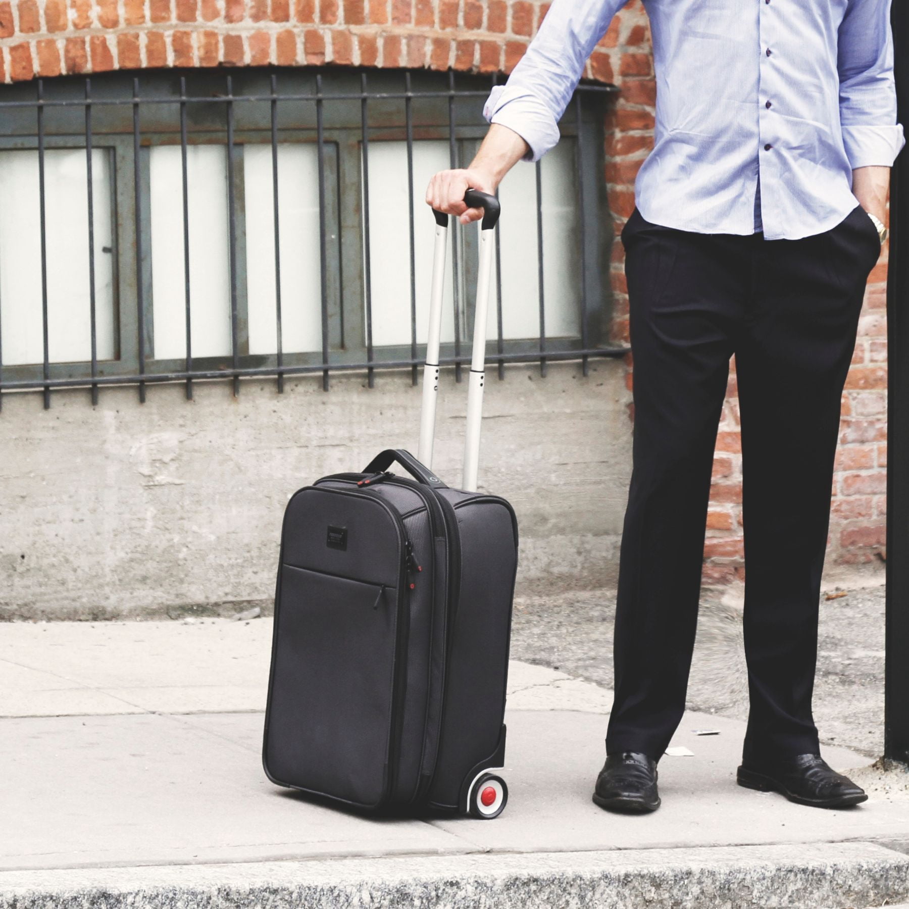 J World Ray Business Carry-on Rolling Backpack, Black