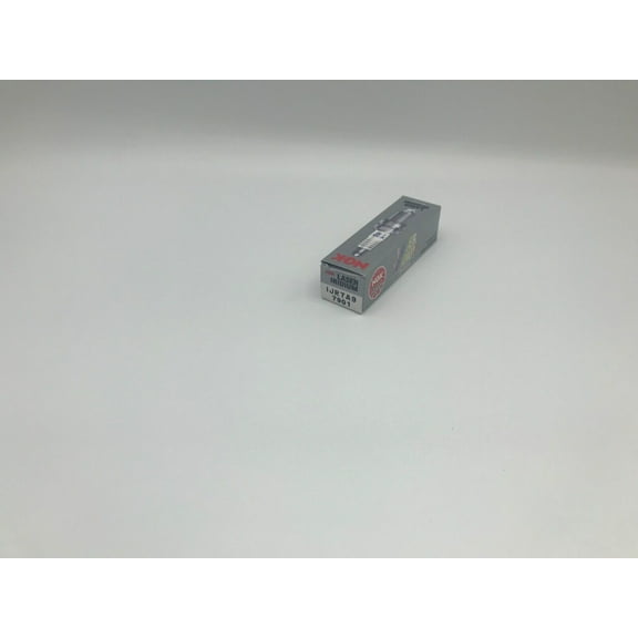 Genuine NGK Spark Plug IJR7A9 IJR7A-9 7901