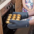 thumbnail image 4 of Alselo Manoplas De Horno Guantes De Cocina De Silicona Resistentes Al Calor Para 550 Grados Con Impermeables Y Antideslizantes Juego De 2 Guantes De Horno Para Hornear Cocinar Barbacoa Microondas Lava, 4 of 5