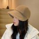 thumbnail image 4 of Gorra de béisbol de color sólido con forro de terciopelo ajustable para mujer, diseño con protección para las orejas, para exteriores e invierno., 4 of 8
